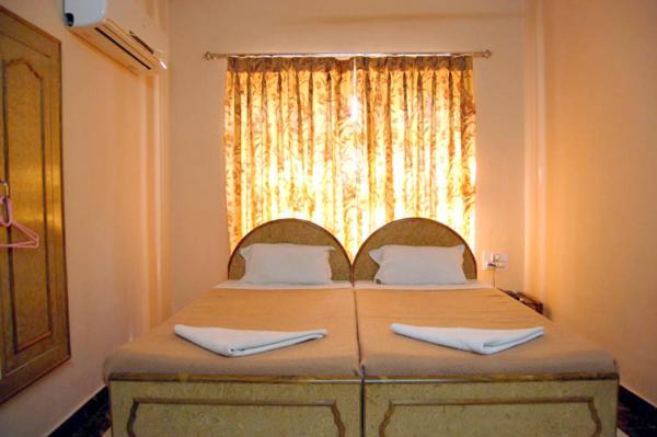 Hotel Priya Джайсалмер Стая снимка