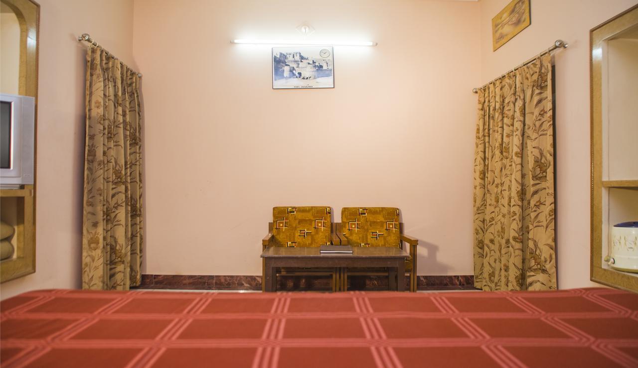Hotel Priya Джайсалмер Екстериор снимка
