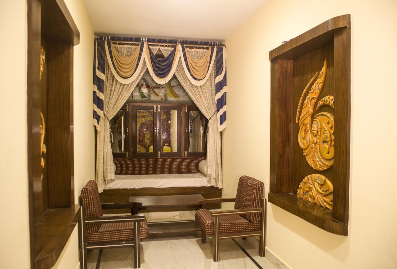 Hotel Priya Джайсалмер Екстериор снимка